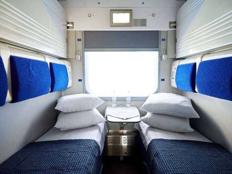 Поезд Кривой Рог - Львов